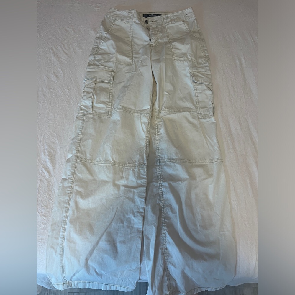 Hollister high rise vintage baggy cargo pants in beige